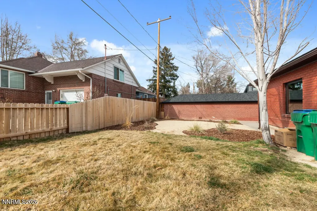 1295 Mark Twain Reno NV 89509