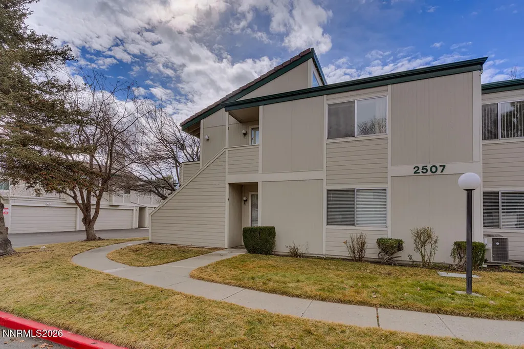 2507 Sycamore Glen Sparks NV 89434