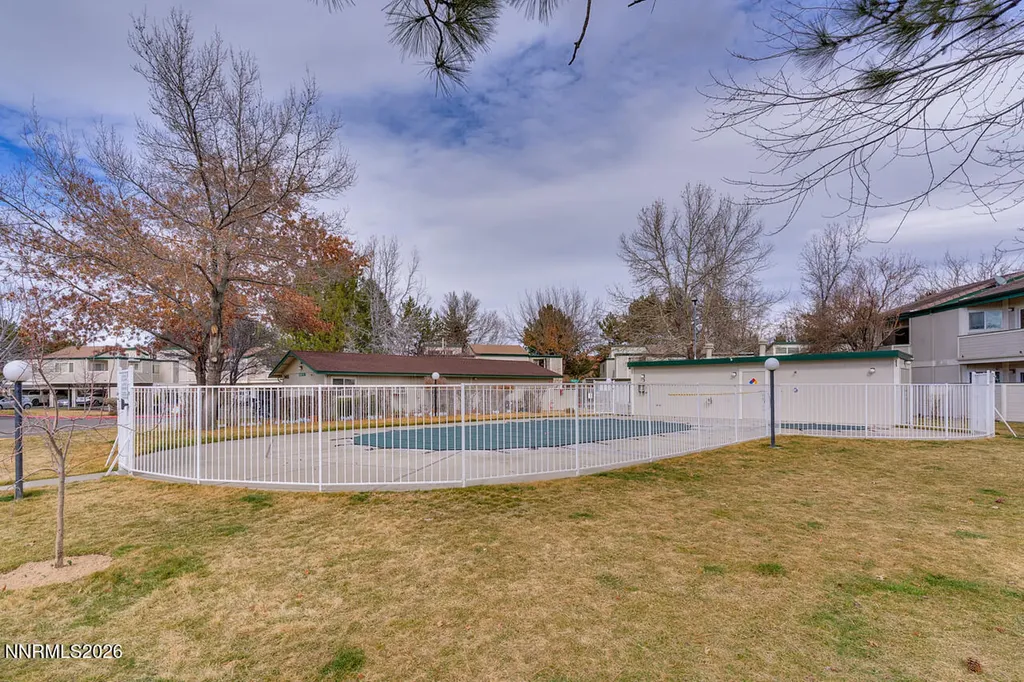 2507 Sycamore Glen Sparks NV 89434