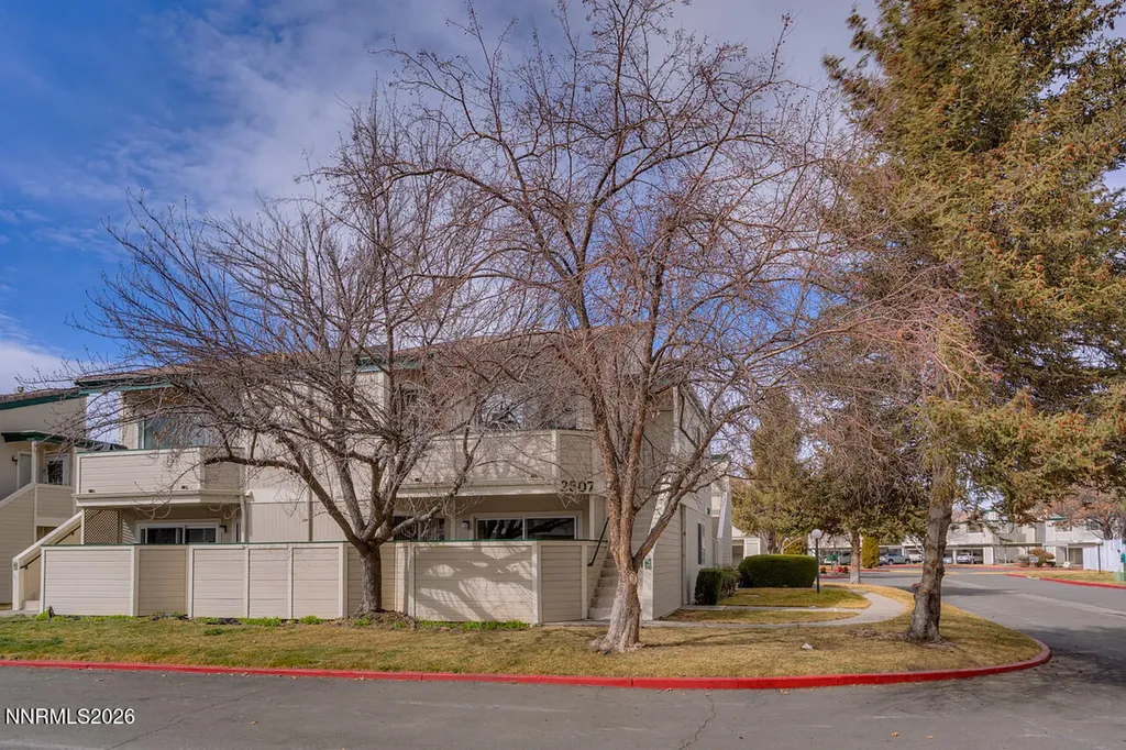 2507 Sycamore Glen Sparks NV 89434