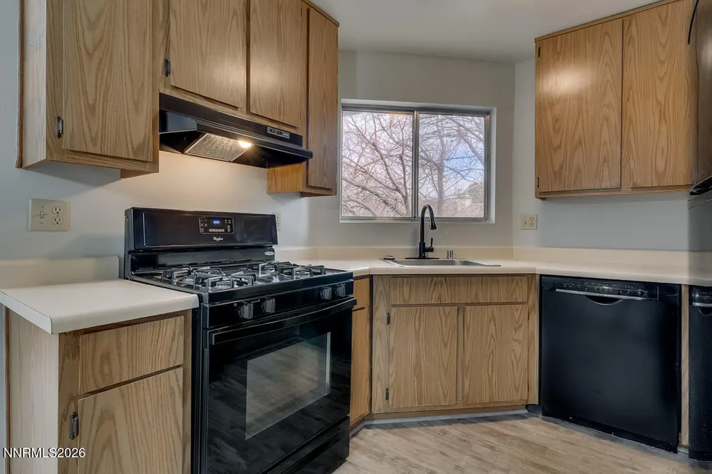 2507 Sycamore Glen Sparks NV 89434