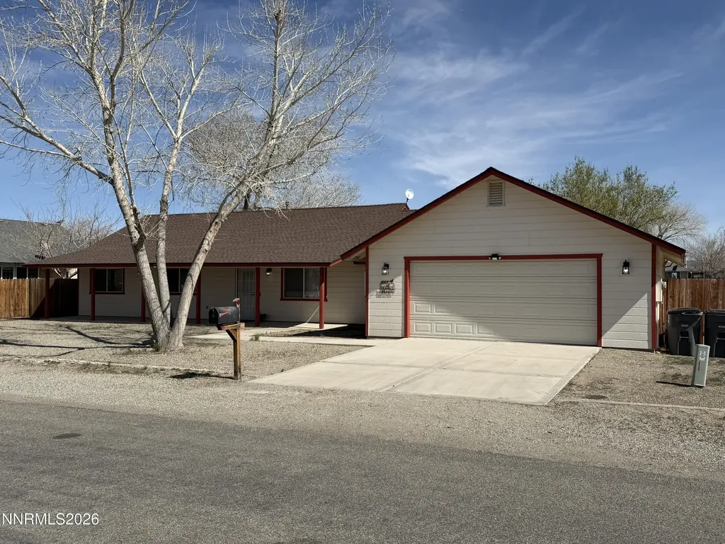14 Pebble Beach Yerington NV 89447