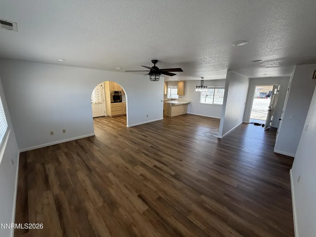14 Pebble Beach Yerington NV 89447