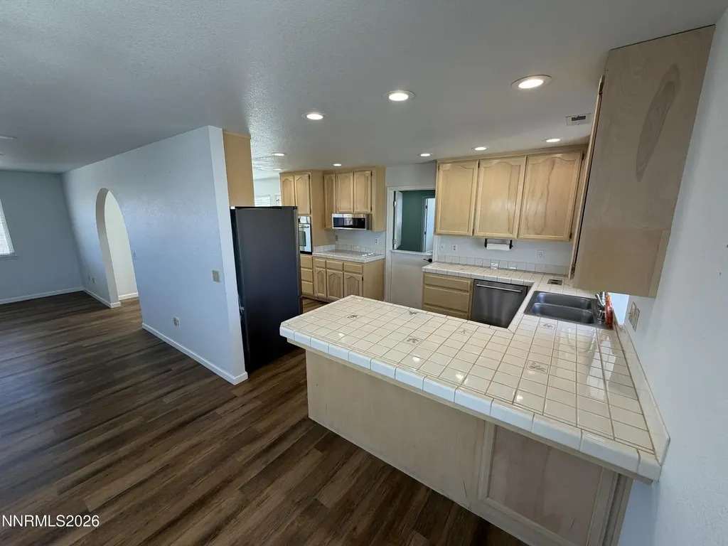 14 Pebble Beach Yerington NV 89447
