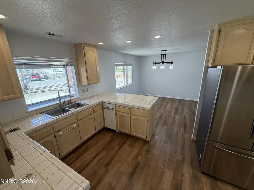 14 Pebble Beach Yerington NV 89447
