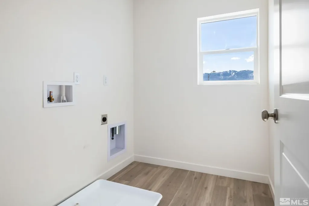 359 Halite Dayton NV 89403