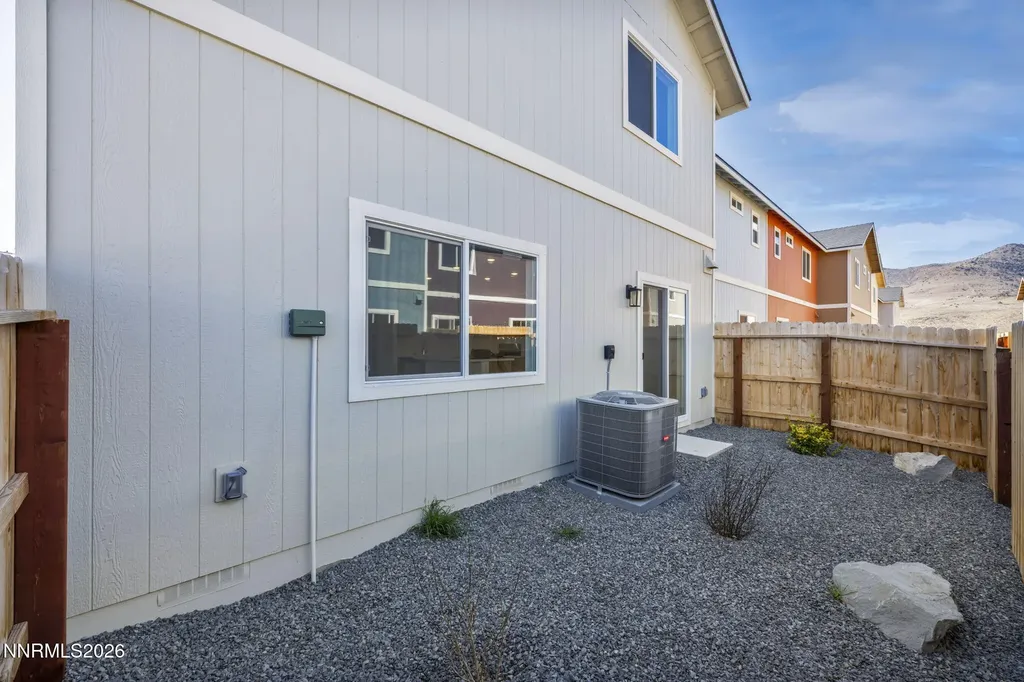 260 Green Dayton NV 89403