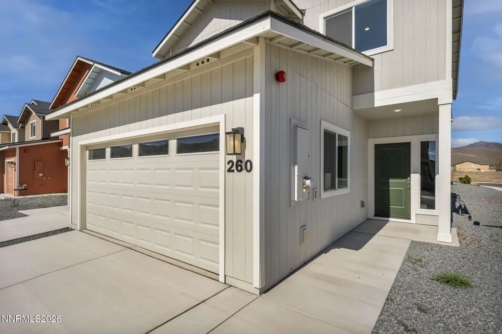 260 Green Dayton NV 89403