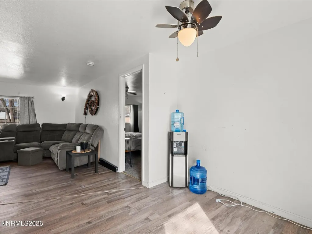 3320 Della Fallon NV 89406