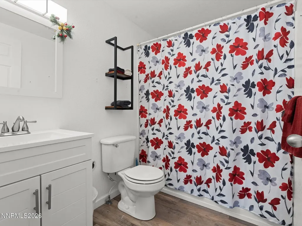 3320 Della Fallon NV 89406