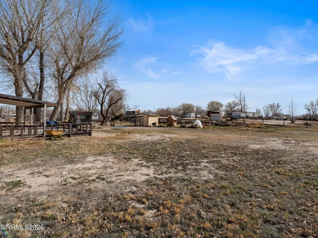3320 Della Fallon NV 89406