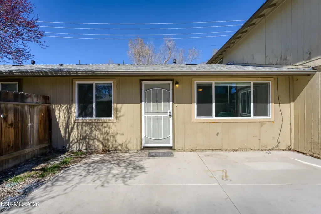 1513 Edmonds Carson City NV 89701