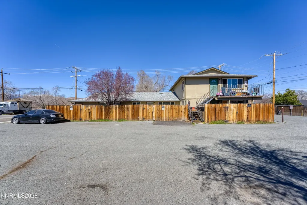 1517 Edmonds Carson City NV 89701