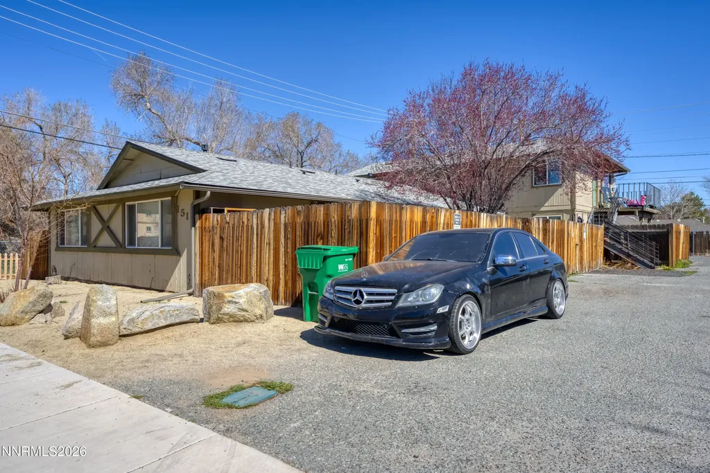 1517 Edmonds Carson City NV 89701