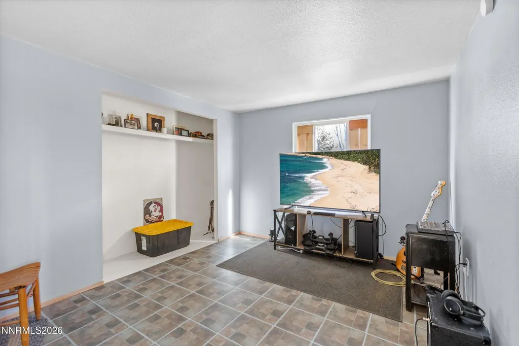 4075 Bobolink Reno NV 89508