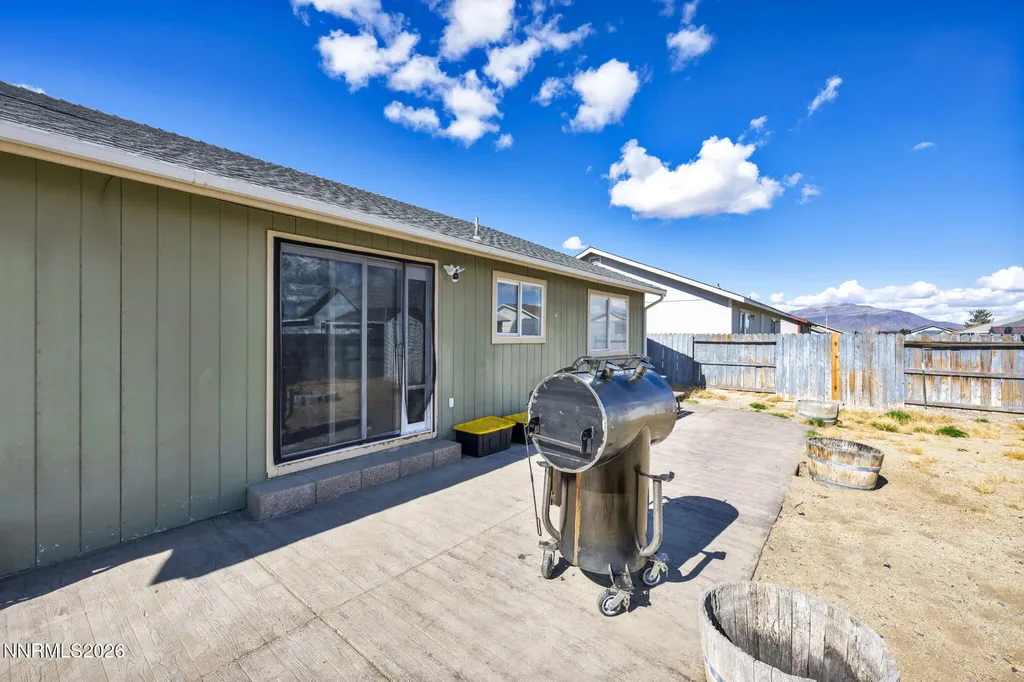 132 Campfire Fernley NV 89408