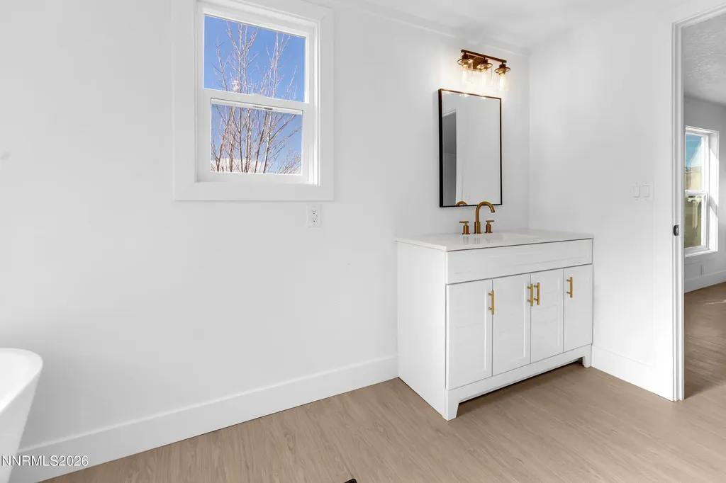 17575 Thrush Reno NV 89508