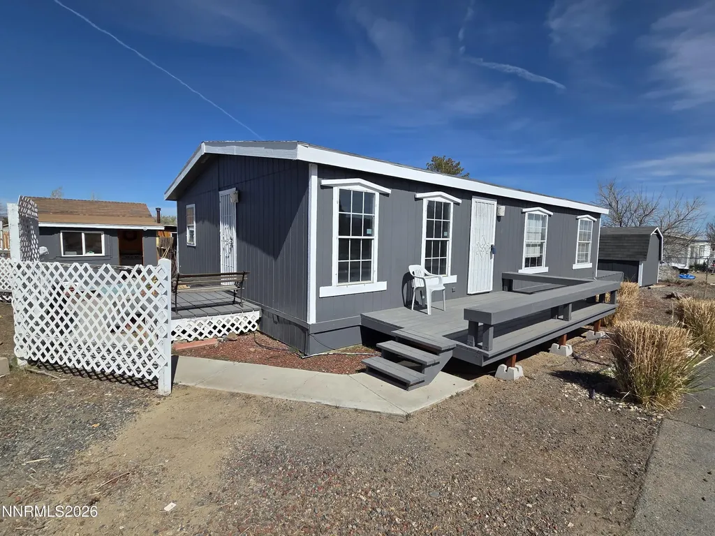 1160 8th Silver Springs NV 89429