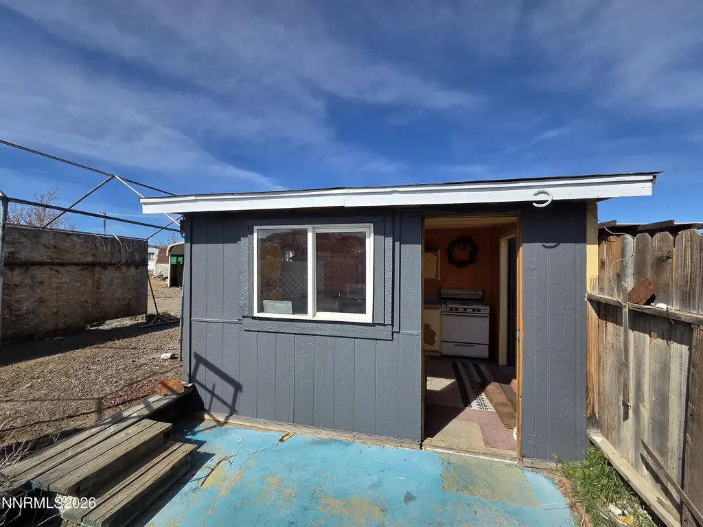 1160 8th Silver Springs NV 89429
