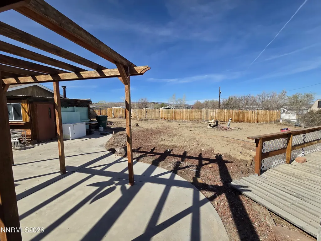 1160 8th Silver Springs NV 89429