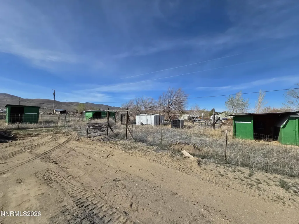 1160 8th Silver Springs NV 89429