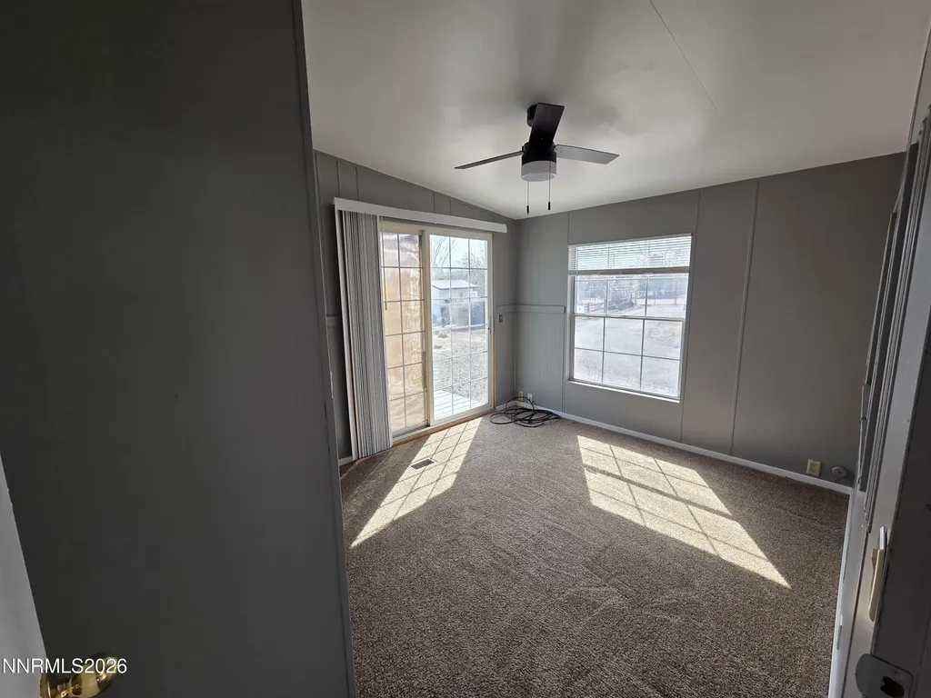 1160 8th Silver Springs NV 89429