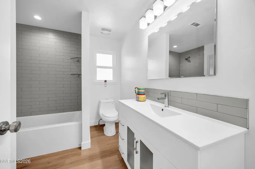 1355 Charles Reno NV 89509