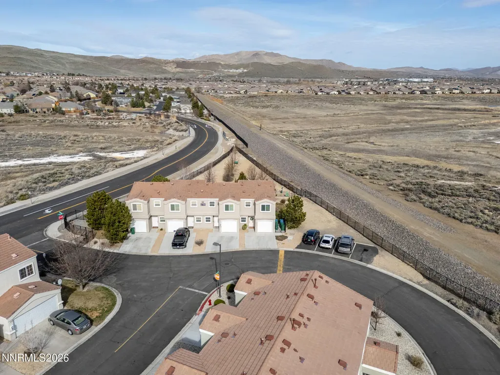 5790 Vista Serena Sparks NV 89436