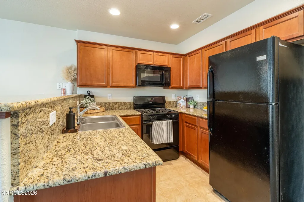 5790 Vista Serena Sparks NV 89436