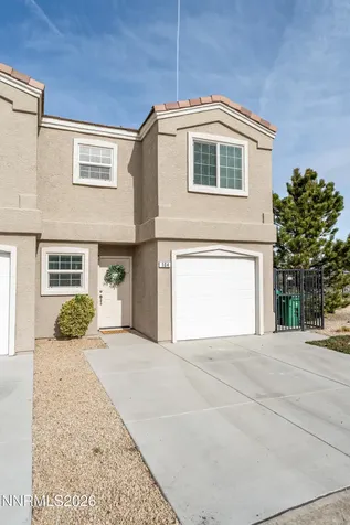 5790 Vista Serena Sparks NV 89436