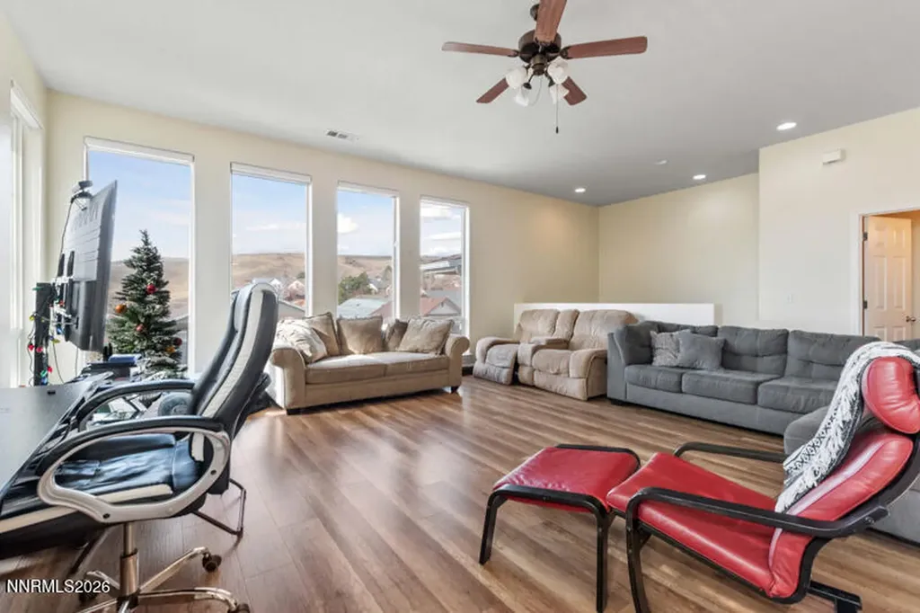 561 Tarn Reno NV 89503