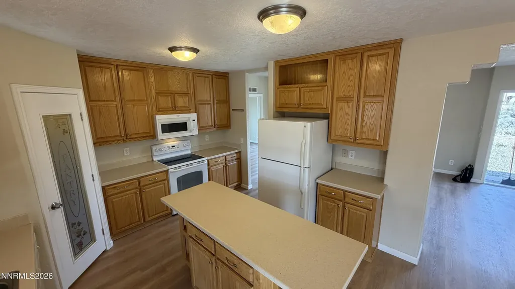 2335 Jacobsen Gardnerville NV 89410