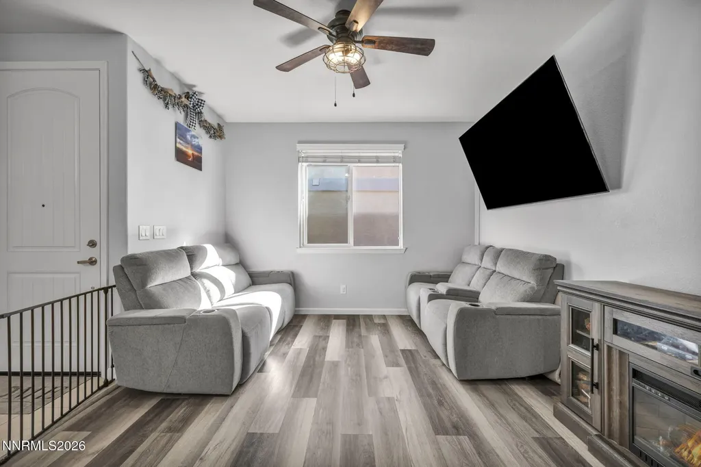 974 End Carson City NV 89701