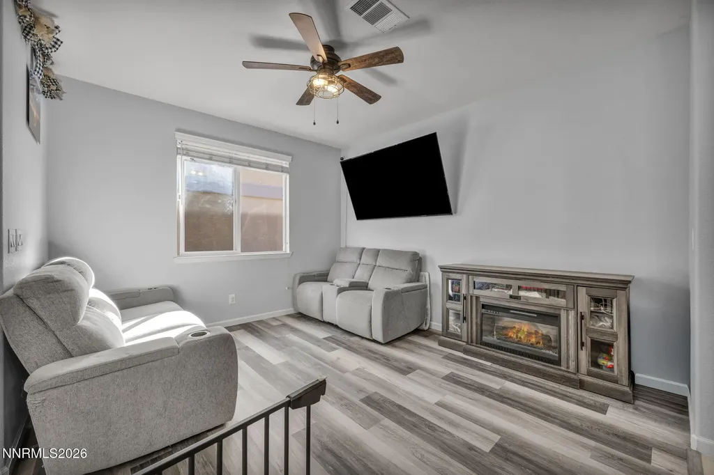 974 End Carson City NV 89701
