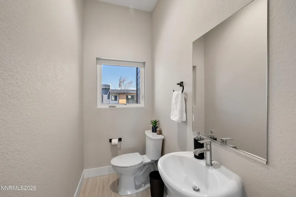 3812 Lakeside Reno NV 89509