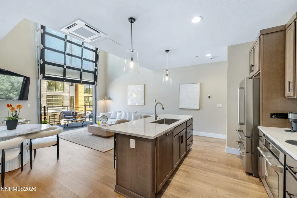 3812 Lakeside Reno NV 89509