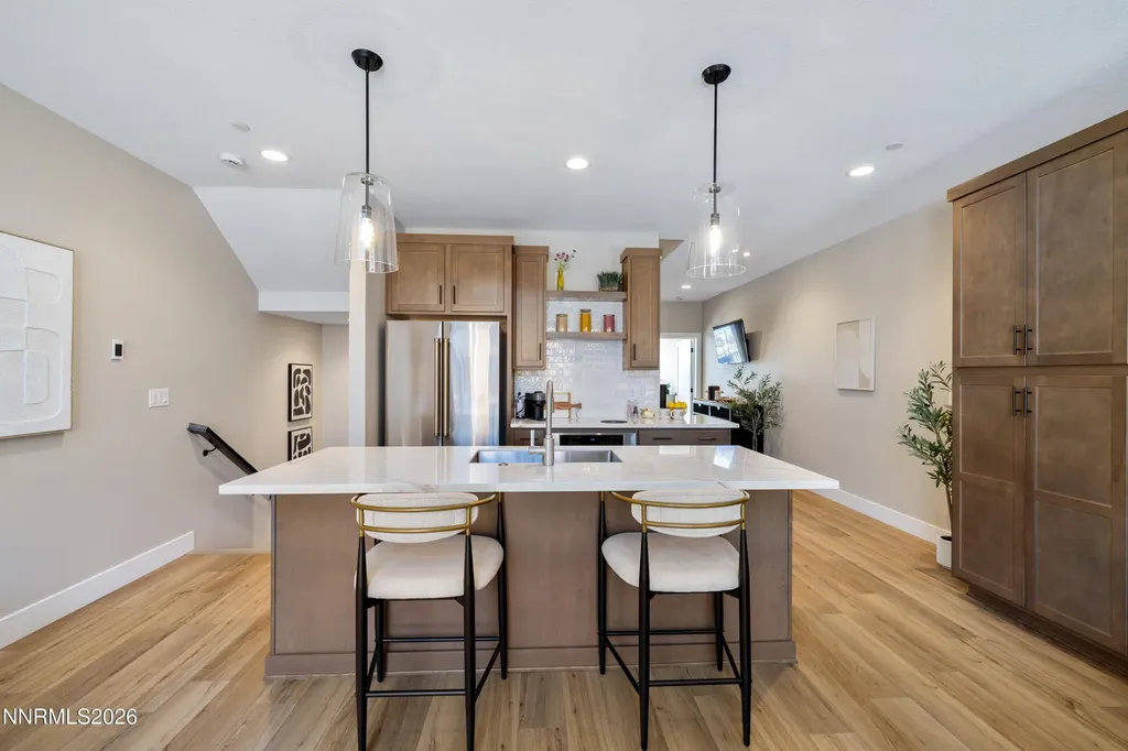 3812 Lakeside Reno NV 89509