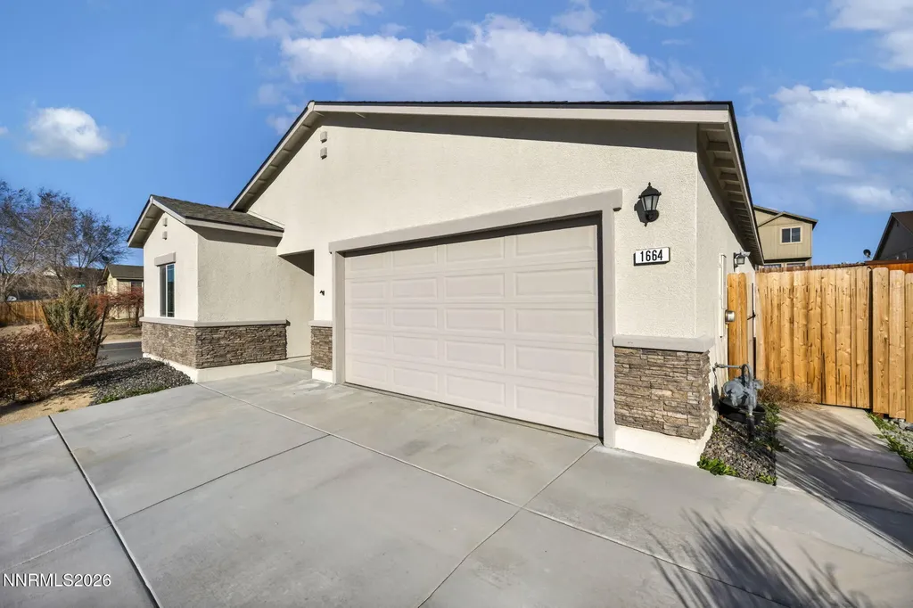 1664 Picetti Way Fernley NV 89408