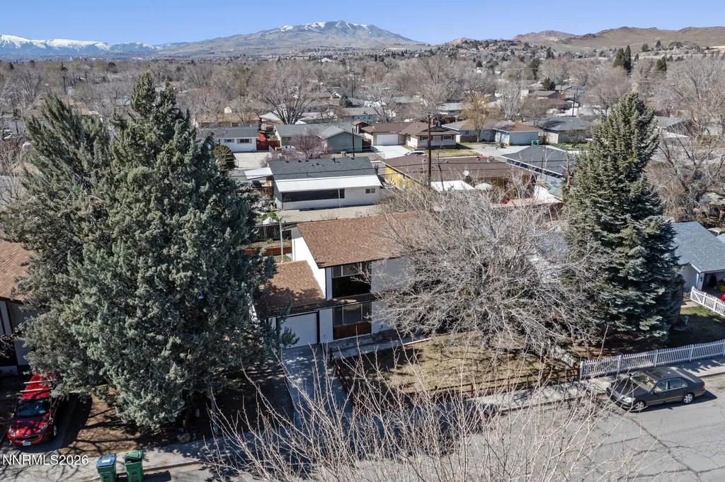 2557 Janelle Sparks NV 89431