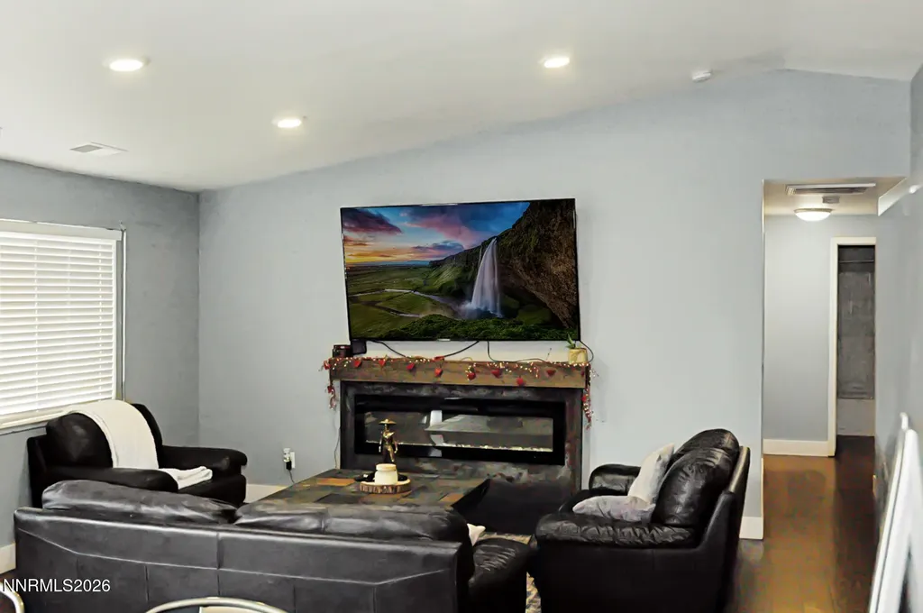 1341 Wales Gardnerville NV 89410