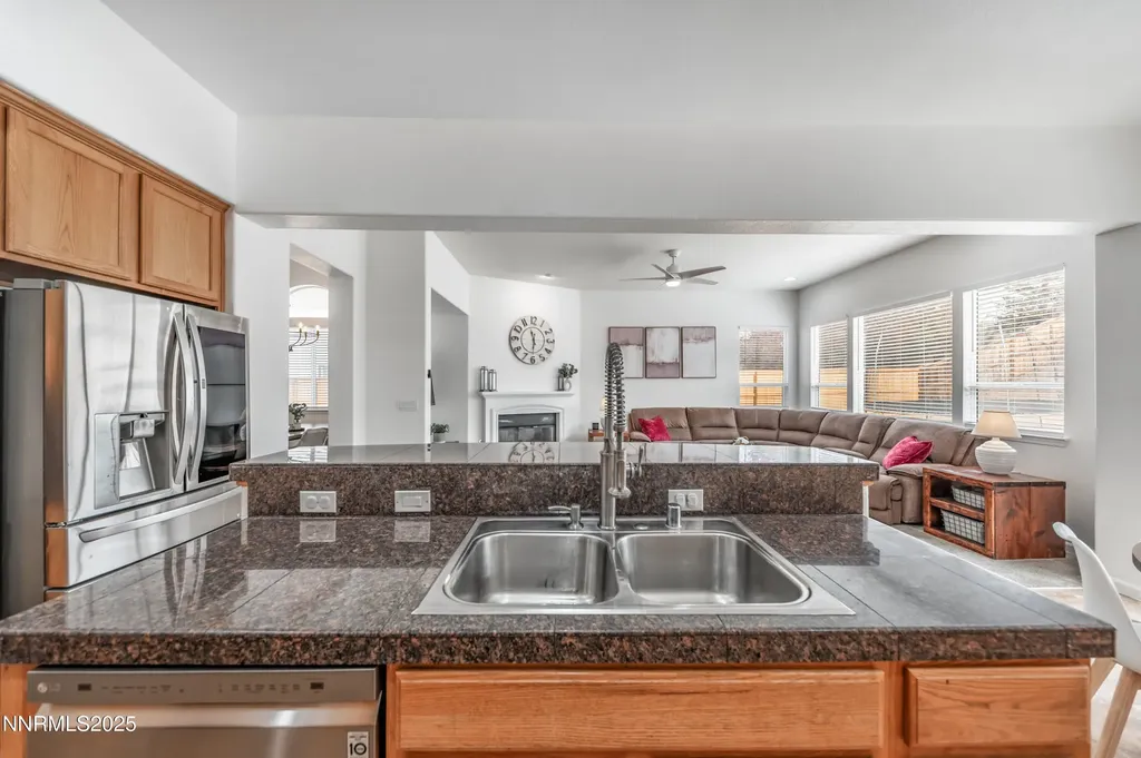 10700 Summer Glen Reno NV 89521