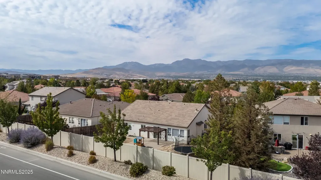 10700 Summer Glen Reno NV 89521