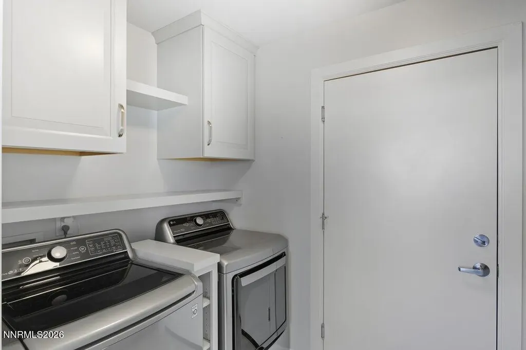 2556 Edgerock Reno NV 89519