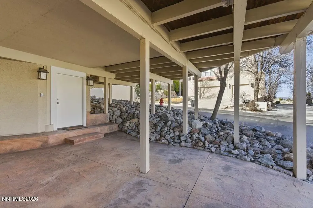 2556 Edgerock Reno NV 89519