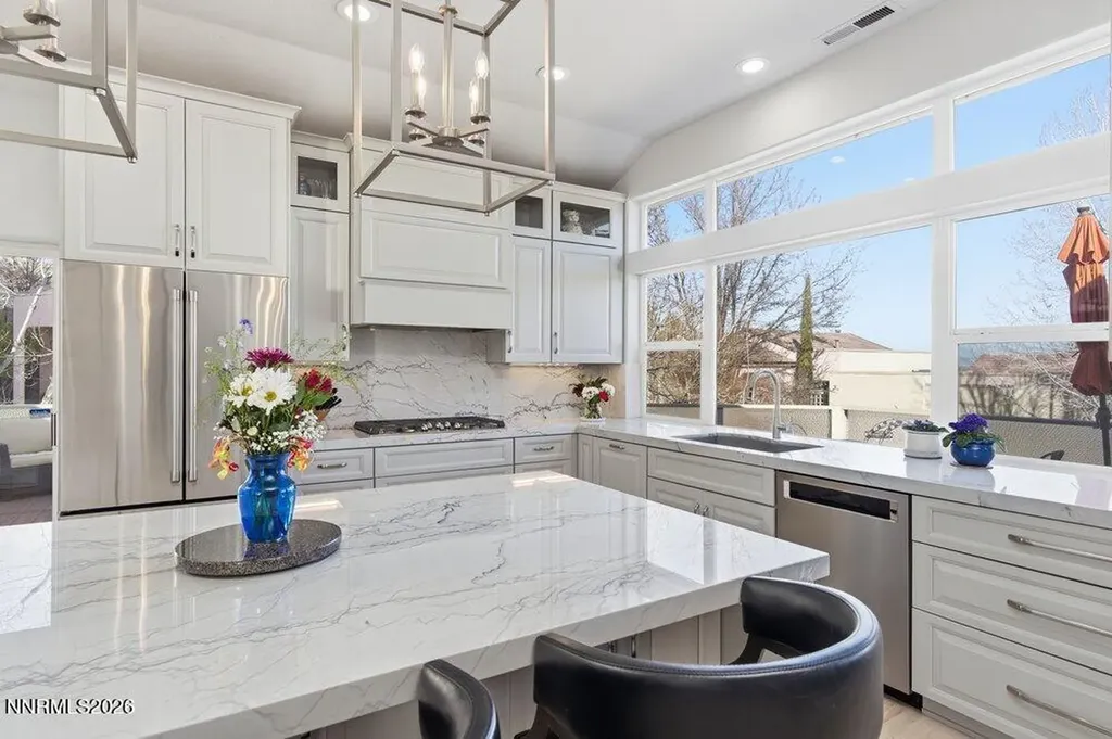 2556 Edgerock Reno NV 89519