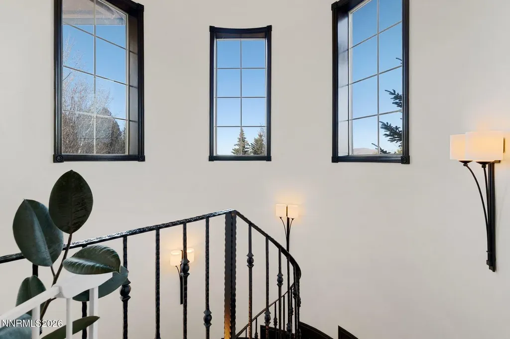 12910 Silver Wolf Reno NV 89511