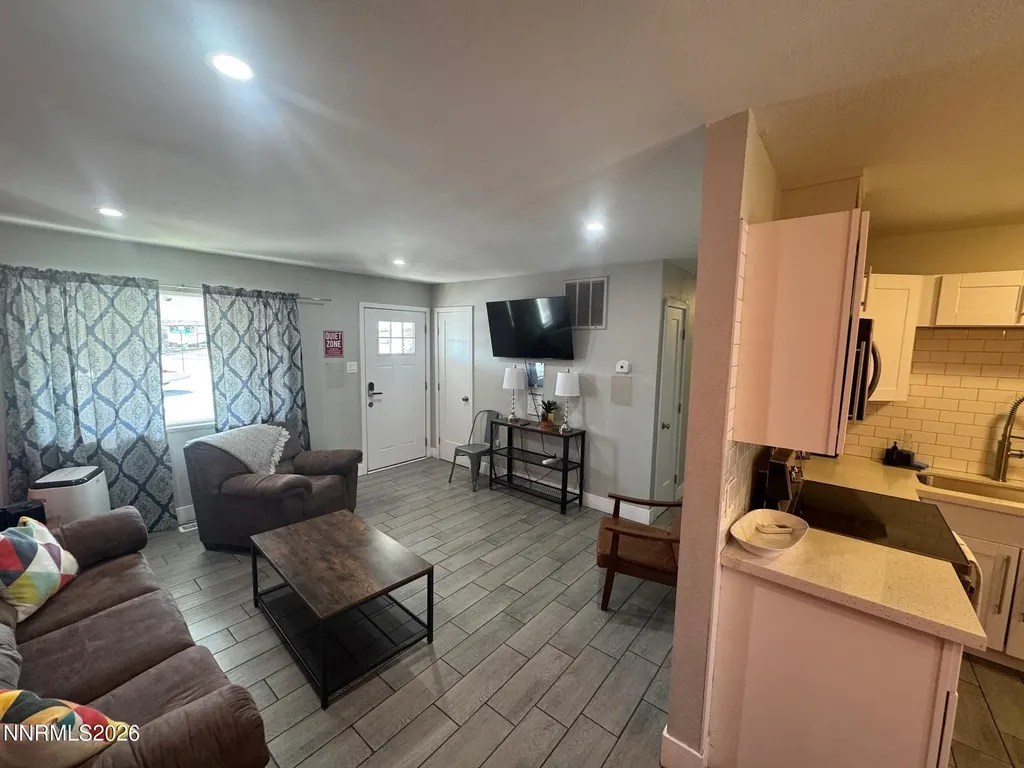 3085 Kings Reno NV 89503