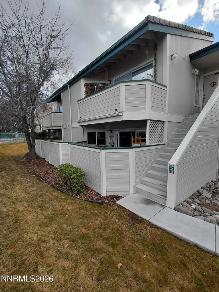 2625 Sunny Slope Sparks NV 89434