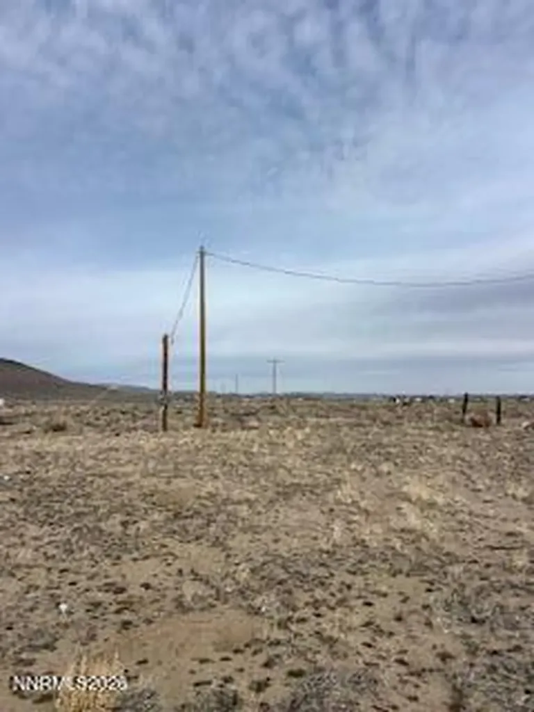 9705 Via Segunda Silver Springs NV 89429