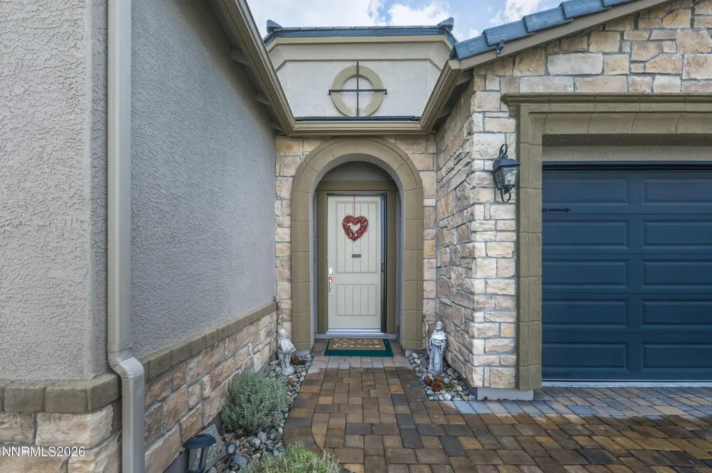 2468 Sparstone Reno NV 89521